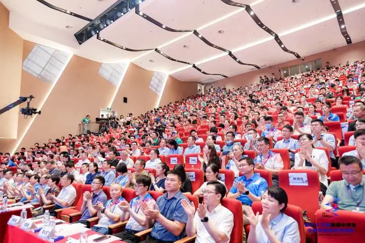 第33届全国中学生生物奥林匹克竞赛在广州顺利闭幕 150名选手获得金牌